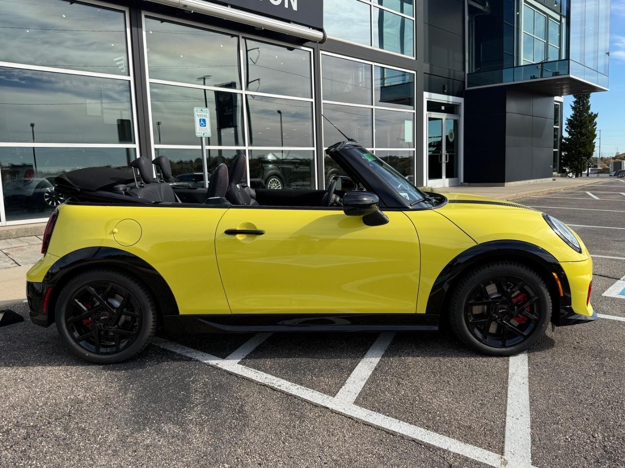 MINI John Cooper Works Vehicle Image 02