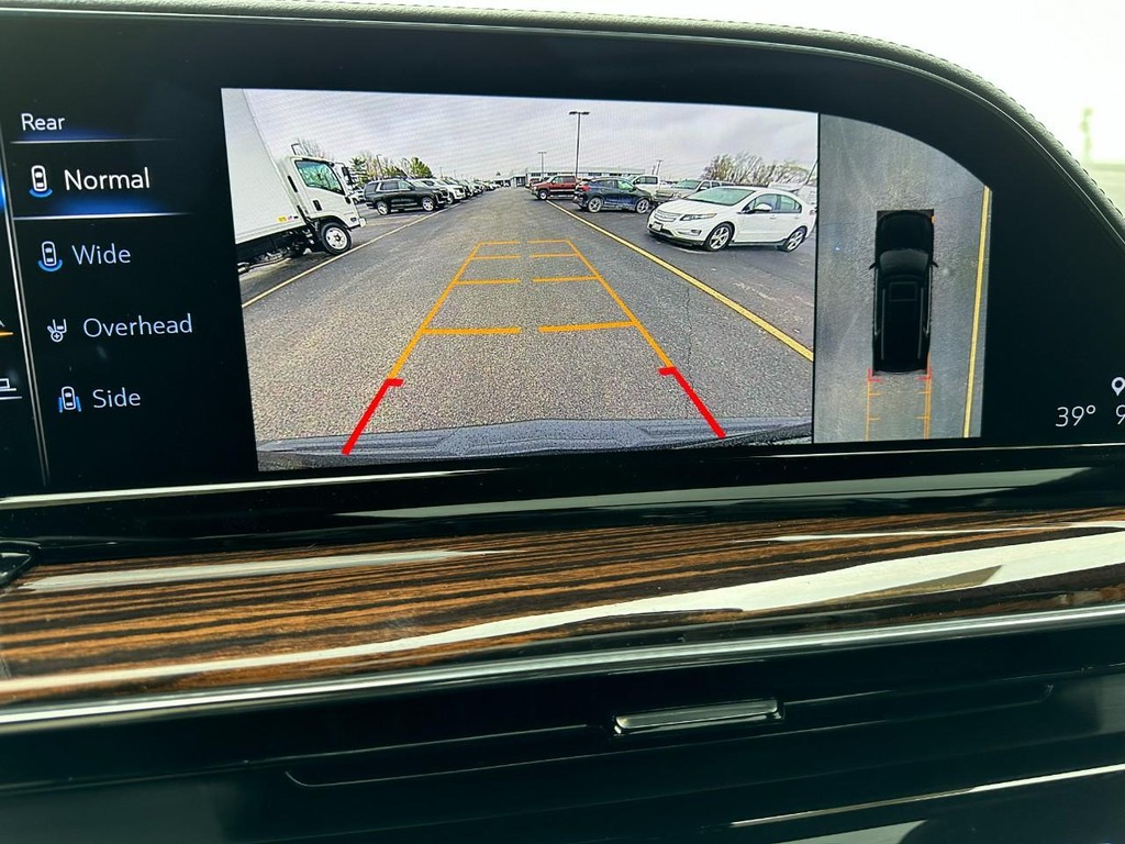 Cadillac Escalade ESV Vehicle Full-screen Gallery Image 24