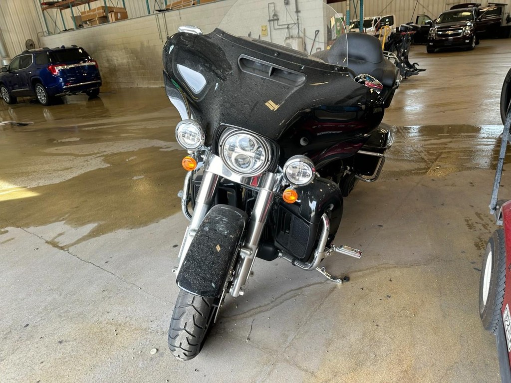 Harley-Davidson   Vehicle Full-screen Gallery Image 03