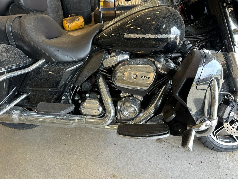 Harley-Davidson   Vehicle Full-screen Gallery Image 04