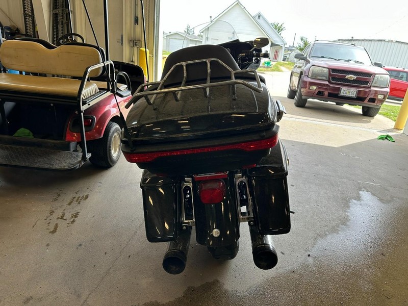 Harley-Davidson   Vehicle Full-screen Gallery Image 05