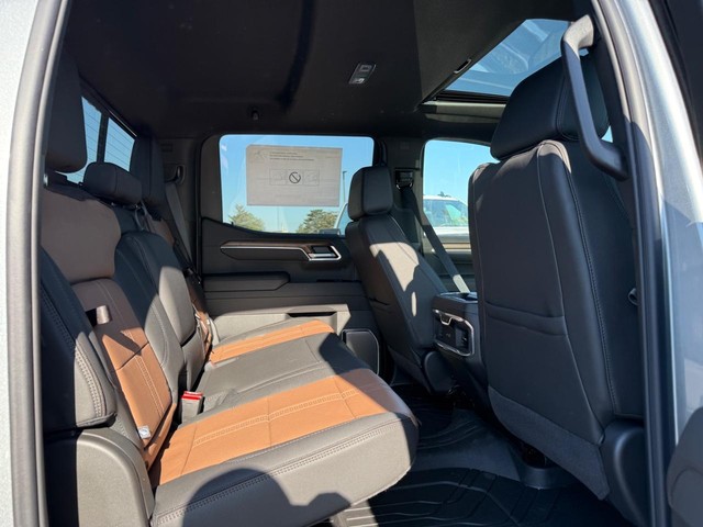2025 Chevrolet Silverado 1500 High Country - Photo 4