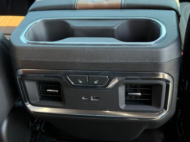 2025 Chevrolet Silverado 1500 High Country - Photo 6