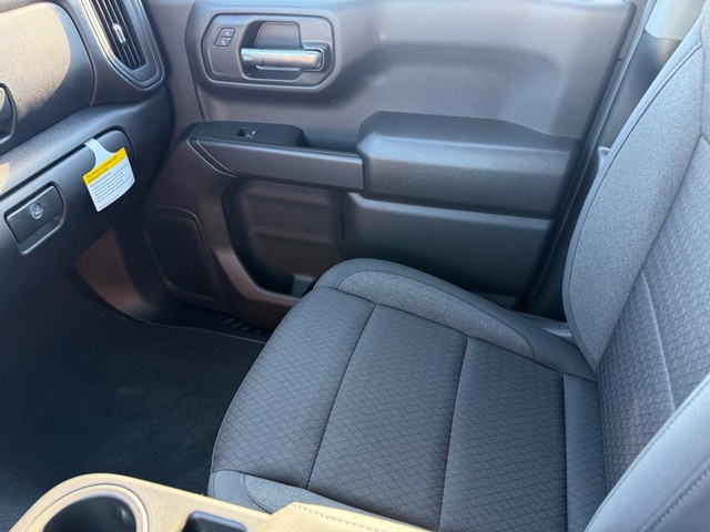 2025 Chevrolet Silverado 1500 Custom - Photo 12
