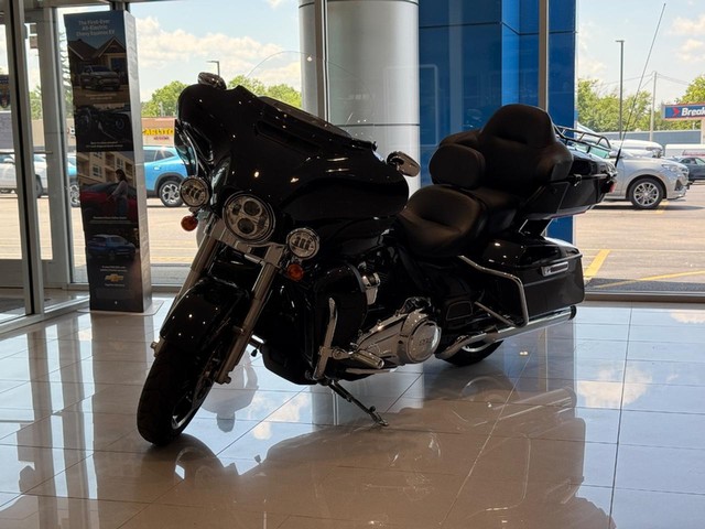 more details - harley-davidson flhtk