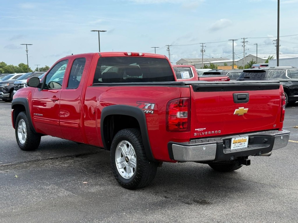 Chevrolet Silverado 1500 Vehicle Full-screen Gallery Image 05