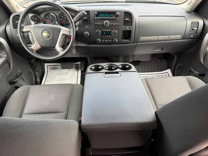 Chevrolet Silverado 1500 Vehicle Full-screen Gallery Image 11