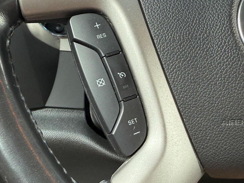 Chevrolet Silverado 1500 Vehicle Full-screen Gallery Image 13