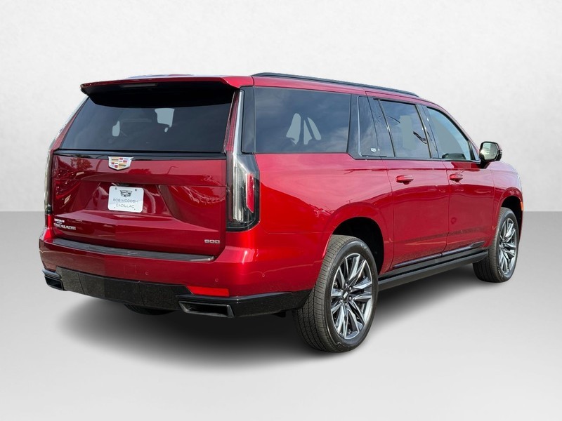 Cadillac Escalade ESV Vehicle Full-screen Gallery Image 03