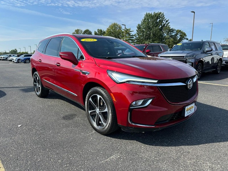 Buick Enclave Vehicle Full-screen Gallery Image 02