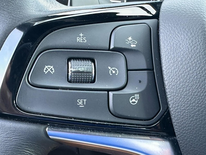 Buick Enclave Vehicle Full-screen Gallery Image 20