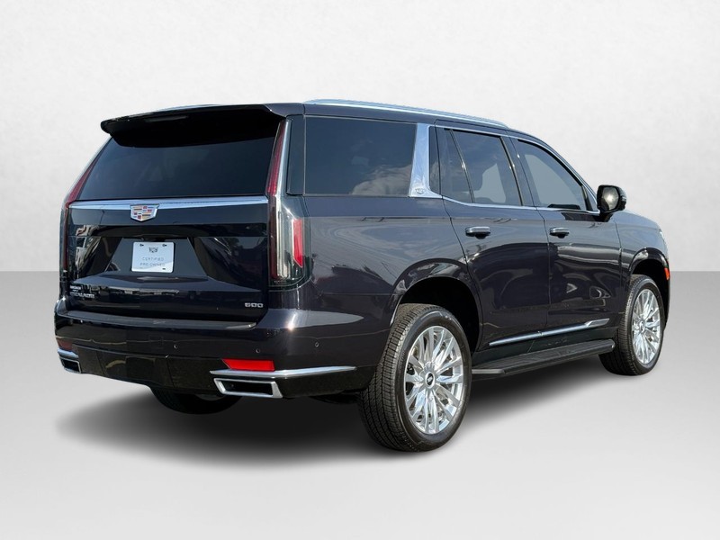 Cadillac Escalade Vehicle Full-screen Gallery Image 03