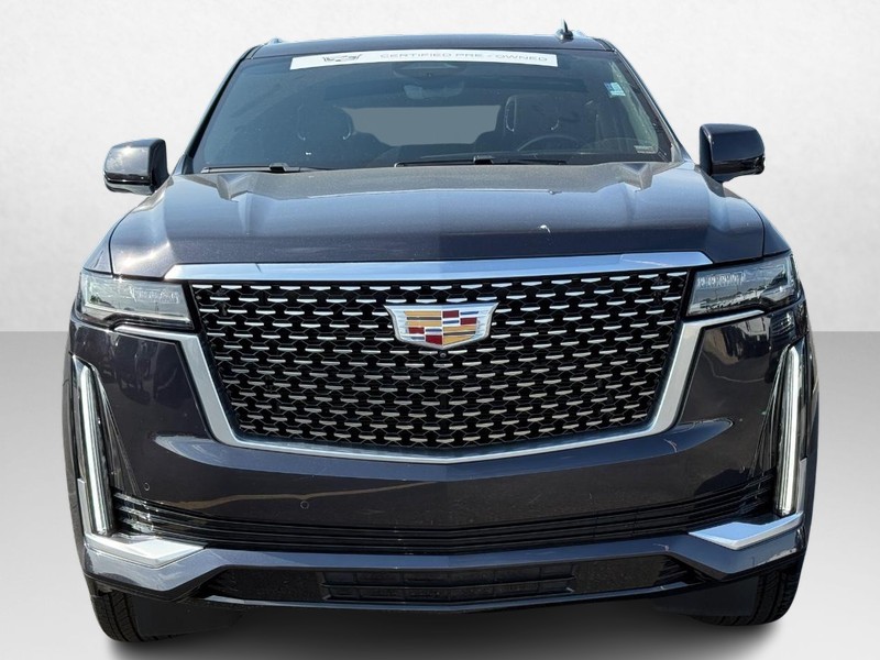 Cadillac Escalade Vehicle Full-screen Gallery Image 07