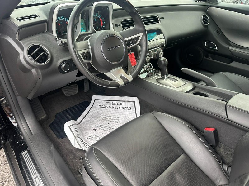 Chevrolet Camaro Vehicle Full-screen Gallery Image 11