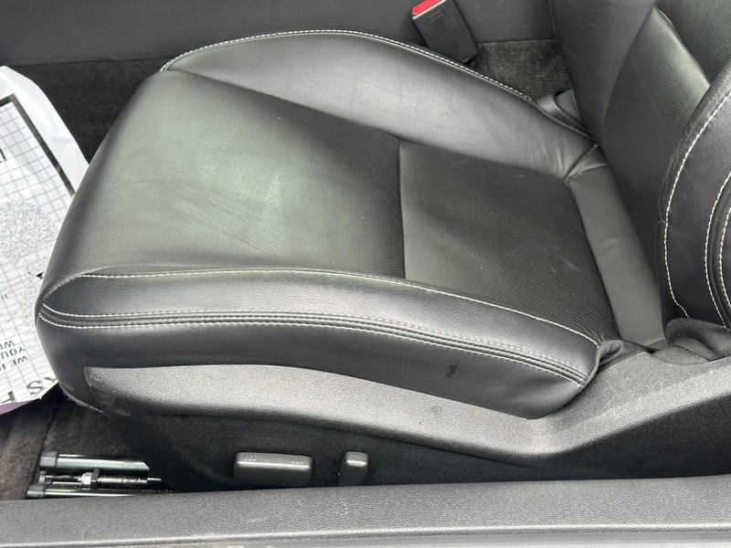 Chevrolet Camaro Vehicle Full-screen Gallery Image 13