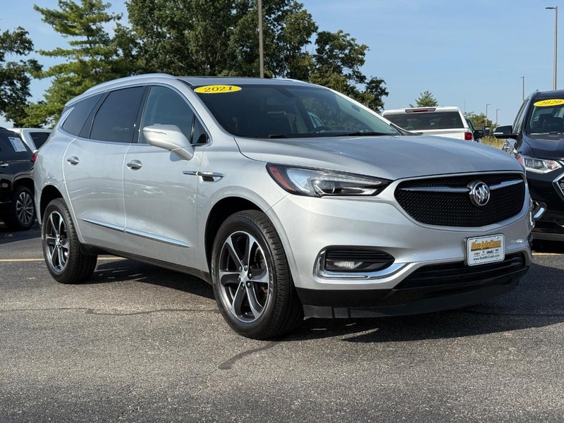 Buick Enclave Vehicle Full-screen Gallery Image 02