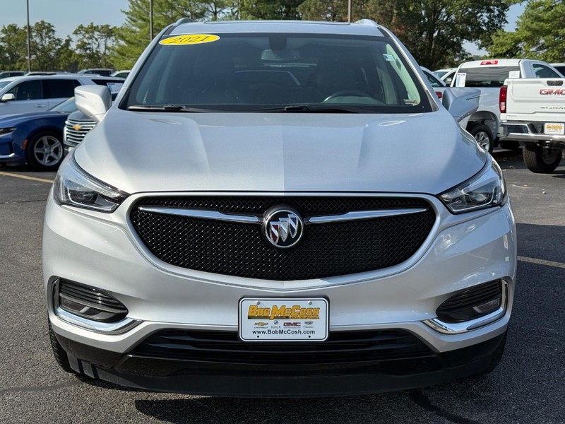 Buick Enclave Vehicle Full-screen Gallery Image 09