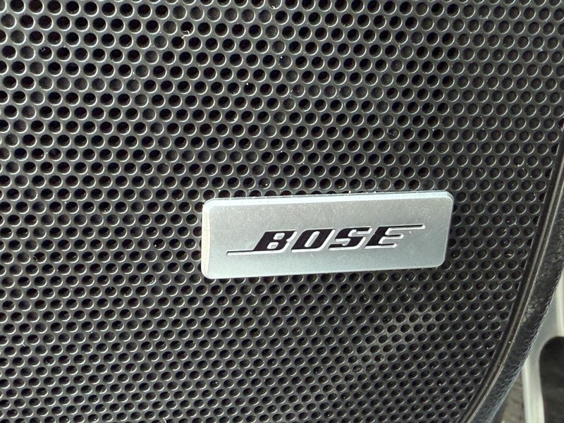 Buick Enclave Vehicle Full-screen Gallery Image 26