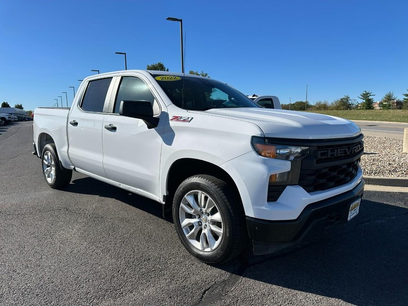 Chevrolet Silverado 1500 Vehicle Full-screen Gallery Image 02