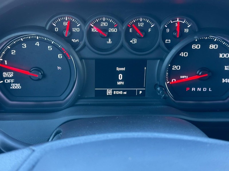 Chevrolet Silverado 1500 Vehicle Full-screen Gallery Image 19