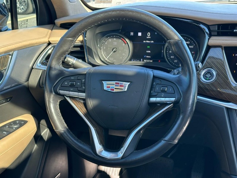 Cadillac XT6 Vehicle Full-screen Gallery Image 12