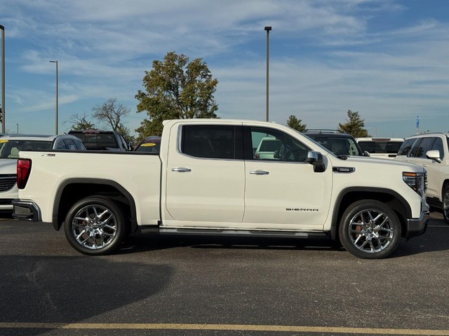 2024 GMC Sierra 1500 SLT at Bob McCosh Chevrolet GMC Cadillac in Columbia MO