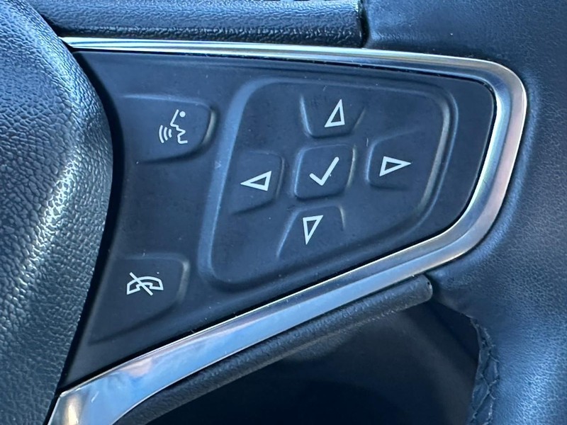 Chevrolet Equinox Vehicle Full-screen Gallery Image 18