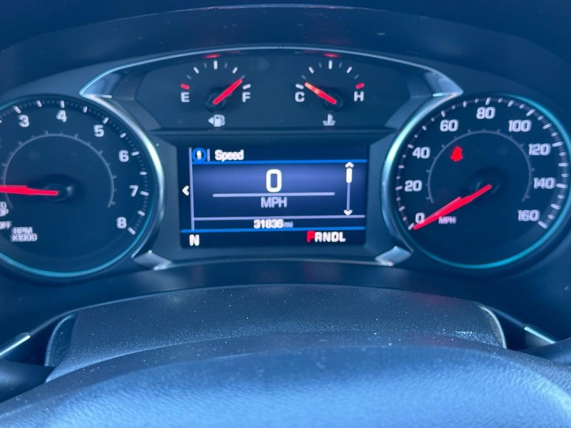 Chevrolet Equinox Vehicle Full-screen Gallery Image 19