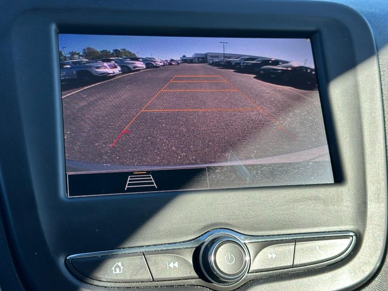 Chevrolet Equinox Vehicle Full-screen Gallery Image 21