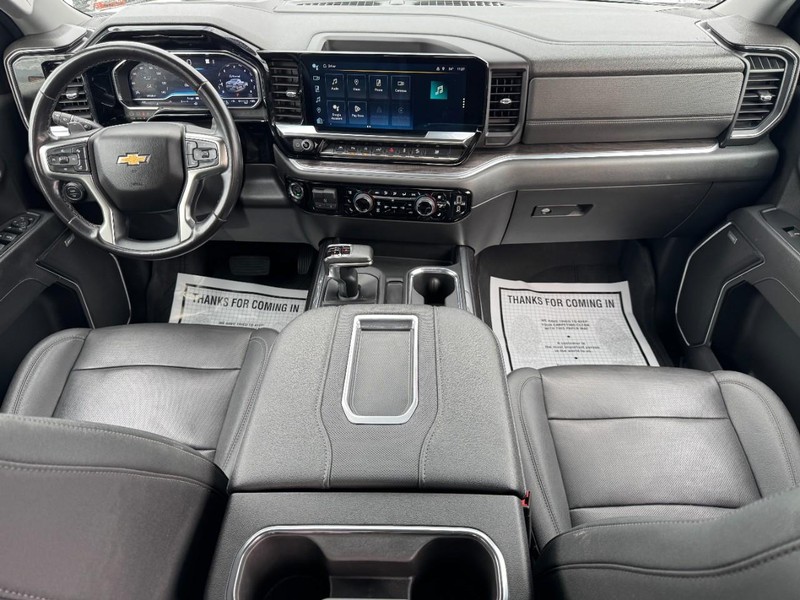 Chevrolet Silverado 1500 Vehicle Full-screen Gallery Image 11