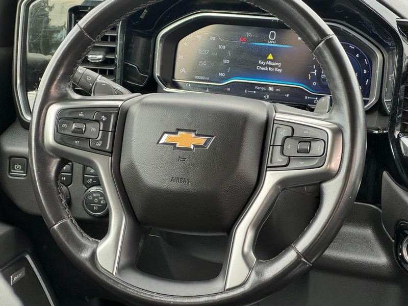 Chevrolet Silverado 1500 Vehicle Full-screen Gallery Image 12