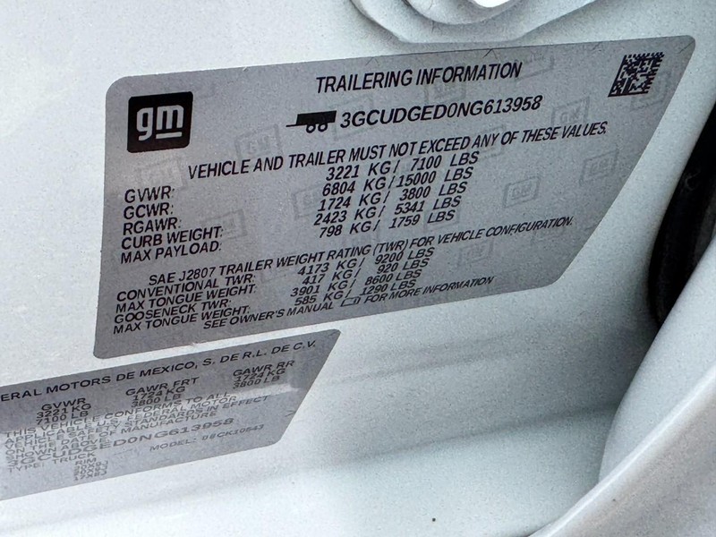 Chevrolet Silverado 1500 Vehicle Full-screen Gallery Image 25