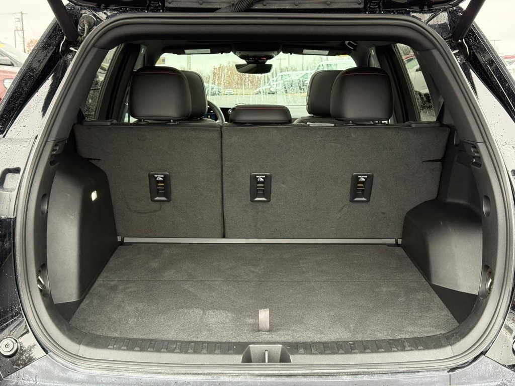 Chevrolet Equinox Vehicle Full-screen Gallery Image 06