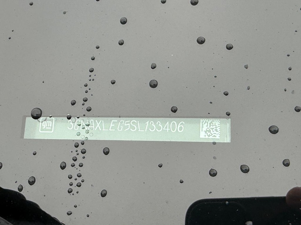 Chevrolet Equinox Vehicle Full-screen Gallery Image 26