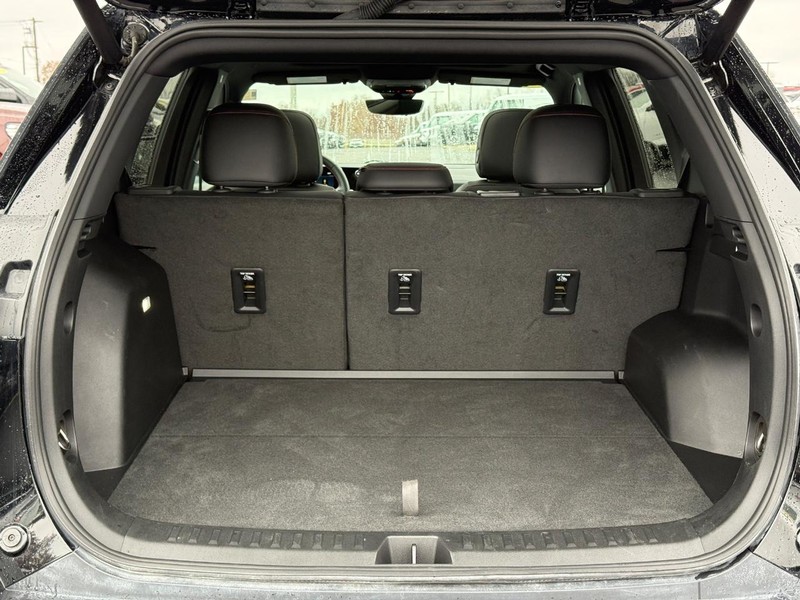 Chevrolet Equinox Vehicle Full-screen Gallery Image 06