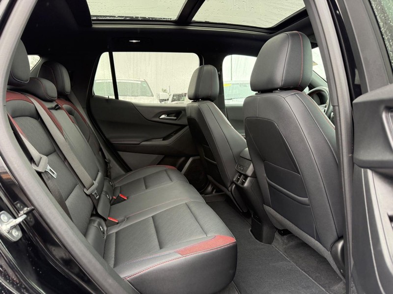 Chevrolet Equinox Vehicle Full-screen Gallery Image 10