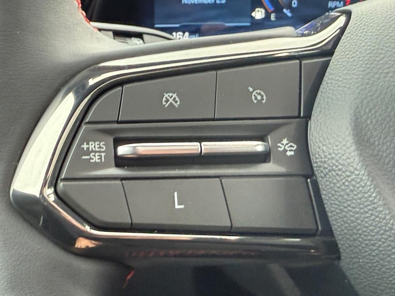 Chevrolet Equinox Vehicle Full-screen Gallery Image 15