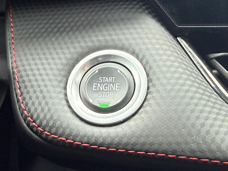 Chevrolet Equinox Vehicle Full-screen Gallery Image 17