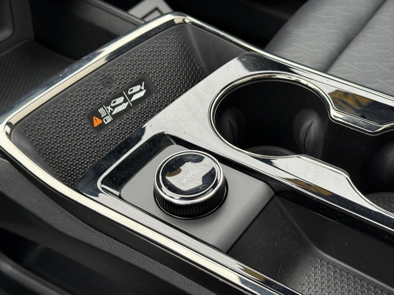 Chevrolet Equinox Vehicle Full-screen Gallery Image 21