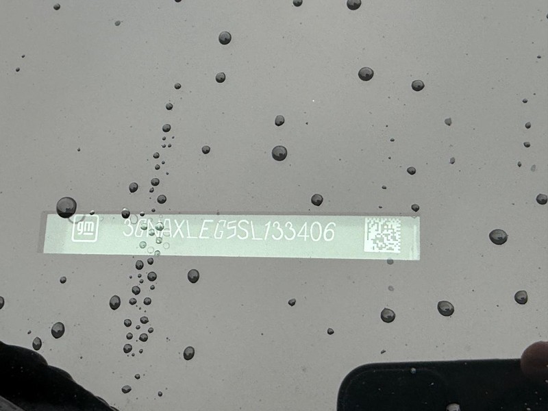 Chevrolet Equinox Vehicle Full-screen Gallery Image 26