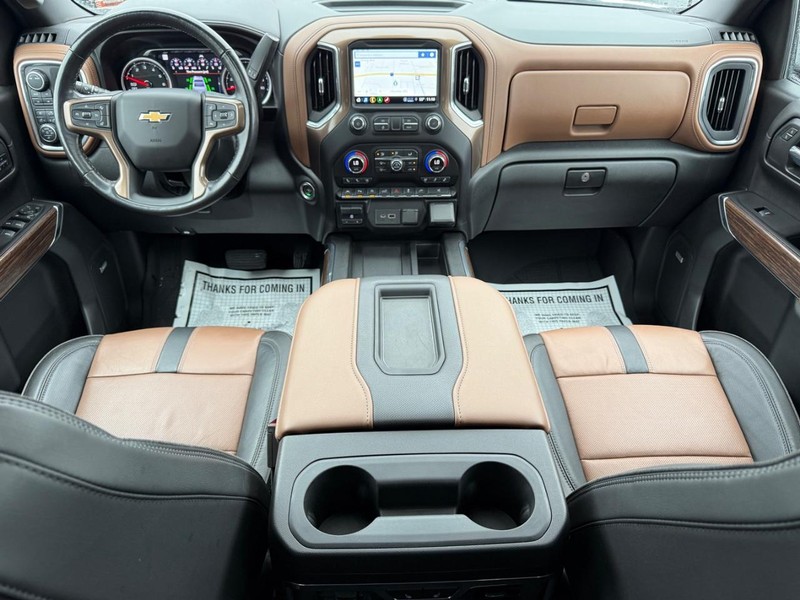 Chevrolet Silverado 1500 Vehicle Full-screen Gallery Image 14