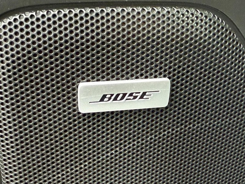 Chevrolet Silverado 1500 Vehicle Full-screen Gallery Image 26