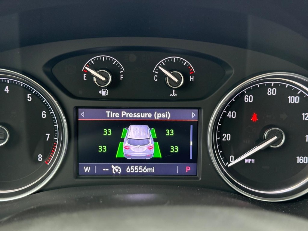 Buick Enclave Vehicle Full-screen Gallery Image 23