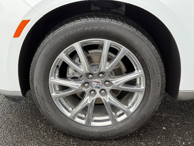 Buick Enclave Vehicle Full-screen Gallery Image 07