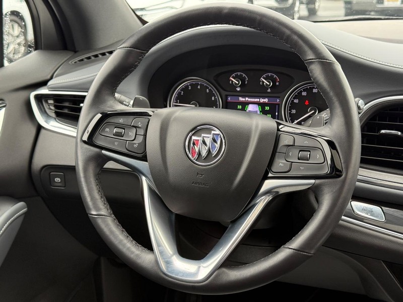 Buick Enclave Vehicle Full-screen Gallery Image 14