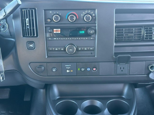 2025 Chevrolet Express Cargo Work Van - Photo 7