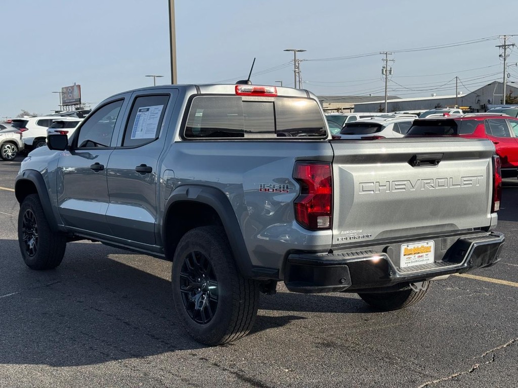 Chevrolet Colorado Vehicle Full-screen Gallery Image 05