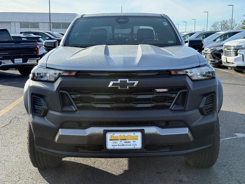 Chevrolet Colorado Vehicle Full-screen Gallery Image 09
