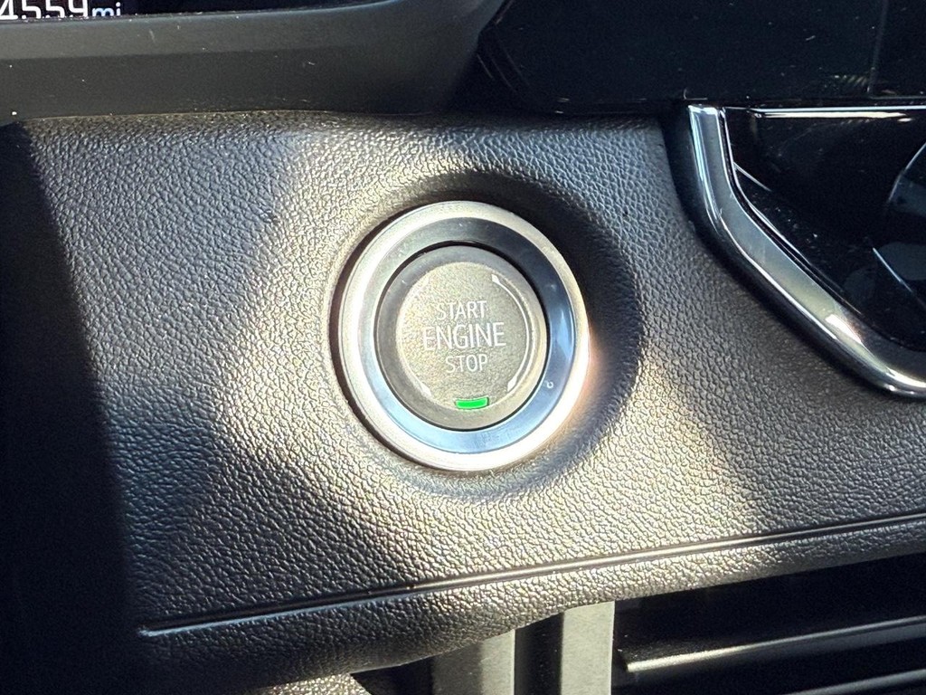 Chevrolet Colorado Vehicle Full-screen Gallery Image 15