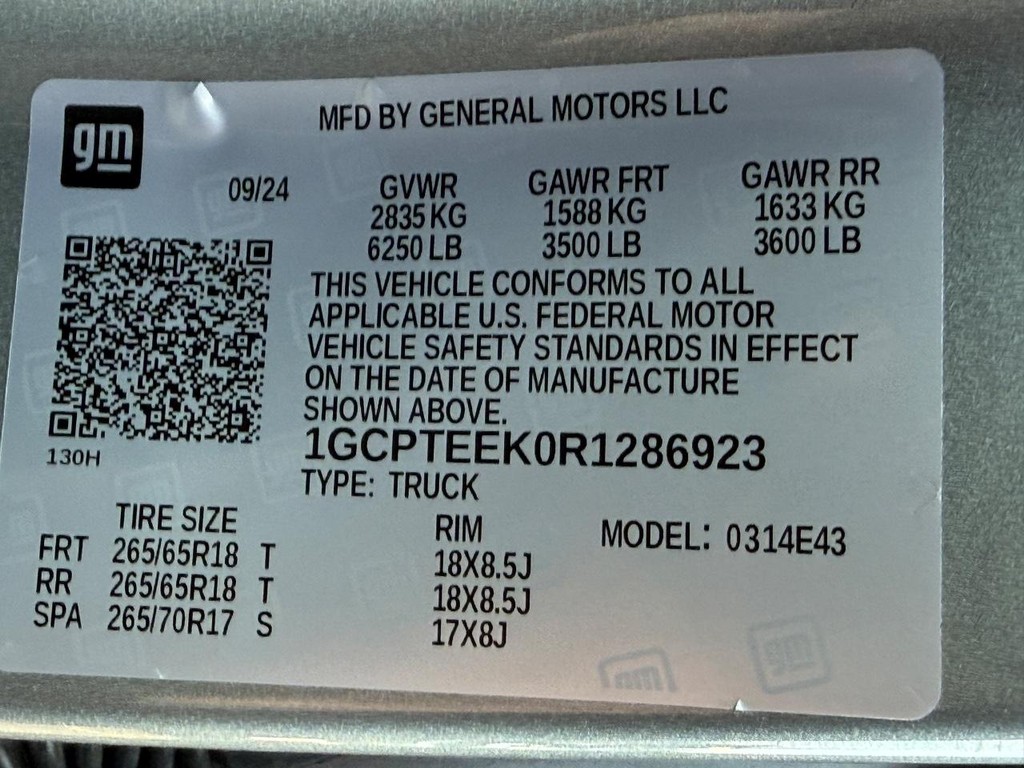 Chevrolet Colorado Vehicle Full-screen Gallery Image 24